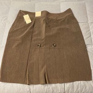 Fashion Bug Pleated, size zip skirt.